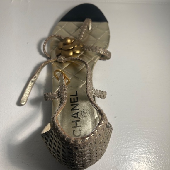 Vintage Chanel Gold Quilted Sandals Pre Loved Size 9 - Picture 5 of 9
